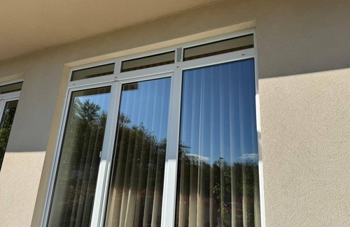Trn House | Dea sobenUdobne sobe u blizini teniskih terena Adea