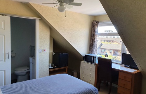 Kilmarnock House | Dean Park Guest House