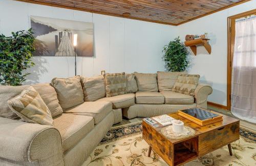 Cisco House | Deck and 2-Acre Yard Quiet Getaway in Crandall!