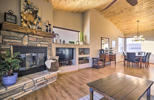 Show Low House | Deck, BBQ and Golf Course Views Show Low Home