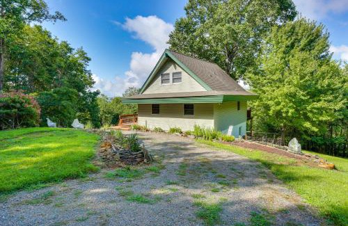 Zionville House | Deck, Fire Pit, Games Family Escape Near Boone