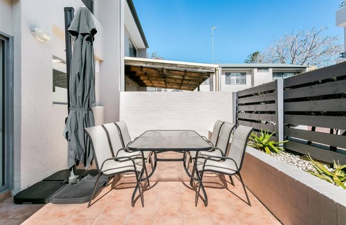 Dee Why House | Dee Why - DY008 - Clyde Rd - Renovated 3BR Townhouse with Courtyards Double Garage Near Dee Why Beach