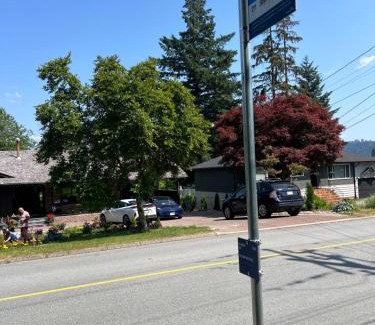 Dollarton House | Deep Cove holiday