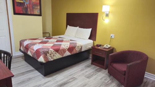 Laurentian Hills Hotel | Deep River Motel
