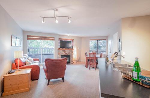Blackcomb House | Deer Lodge by Outpost Whistler