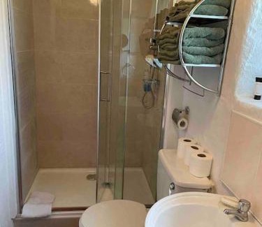Ogonnelloe Apartment | Deerpark Holiday cottages Dairy