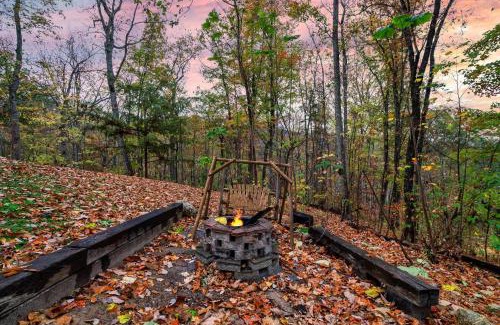 Gatlinburg - Pigeon Forge House | Deja View Serene Mountain Cabin for a Family Get-away with a Hot tub Sauna Fire pit that is Pet Friendly