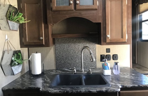 Tracy House | Delightful 1-bed RV with parking on premises