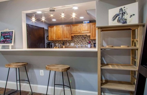 Near Northeast Apartment | Delightful 1-BR Accommodations/Nearby METRO