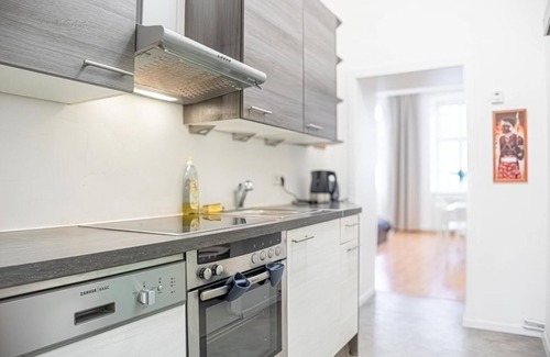 Neulerchenfeld Apartment | Delightful 2BR Apt.-Near Wiener Stadthalle
