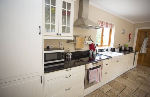 Lismullin Cottage | Delightful 3 bedroom cottage in a beautifully landscaped and private courtyard