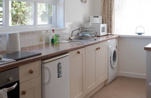Crowlas Cottage | Delightful 300 year old cottage in quiet country lane