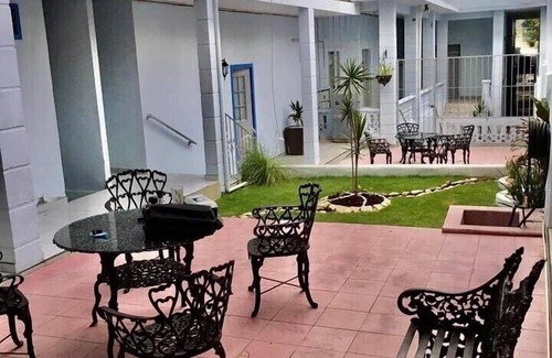 Tampico House | Delightful 5-Suite Home Wifi, Parking, Smart TV&B-fast