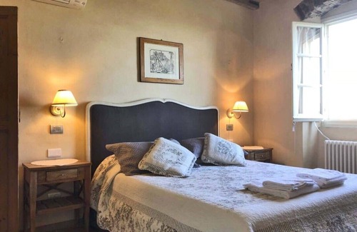 La Foce Villa | Delightful Country Villa Surrounded By Olive Groves