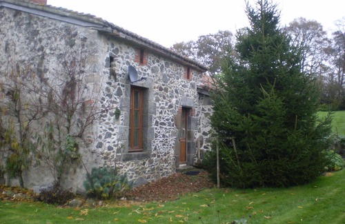 La Foret-sur-Sevre Cottage | Delightful detached rural cottage only 7 minutes from Pescalis fishing village