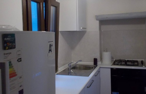 Santo Spirito Apartment | Delightful near Pitti with fireplace, wi-fi, washing machine and terrace with view