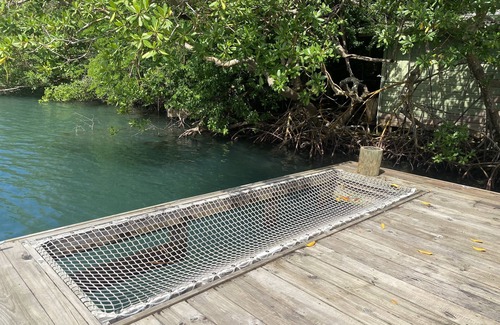 Marigot Bay Cabin | Delightful over the water cabin