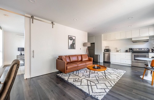Overlook Apartment | Delightful Overlook 1BR w/W/D, nr Coffee, Zoo & Hiking, by Blueground