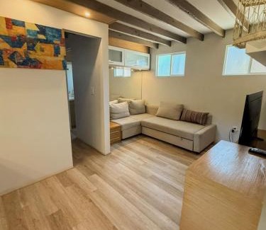 Homestead House | Delightful Sukiya Tiny House! Japanese Garden in Homestead