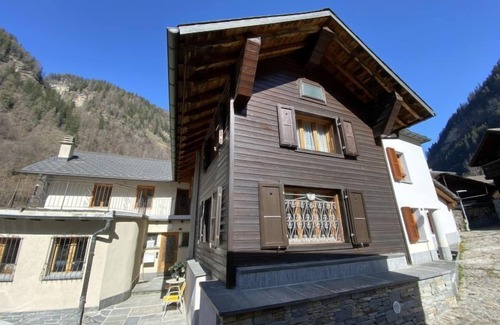 Augio Apartment | Della Posta Stambecco by Interhome