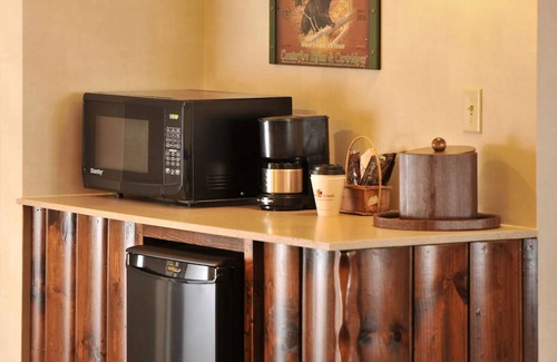 St. Joseph Hotel | Deluxe 2 Double, Stoney Creek, Comfort for the Crew | 2 Units