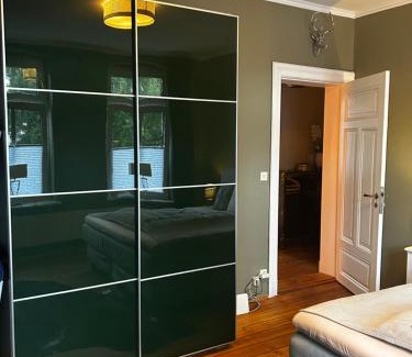 Mitte Apartment | Deluxe Altbaucharme in zentraler Lage