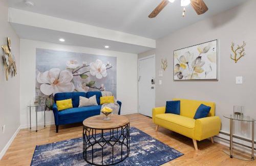 Gayborhood Apartment | Deluxe Apt In Center City