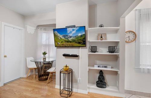 Gayborhood Apartment | Deluxe Apt In Center City