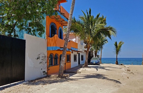 Los Pescadores House | Deluxe beachfront two bedroom suite with endless views.