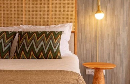 Estremoz Bed & Breakfast | Deluxe Double Room with pool view