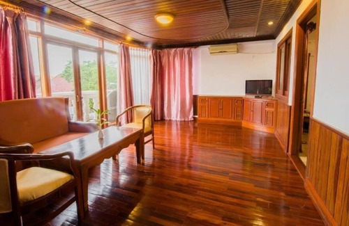 Taphul Village Area House | Deluxe King Pool View at Angkor Year Theme Hotel