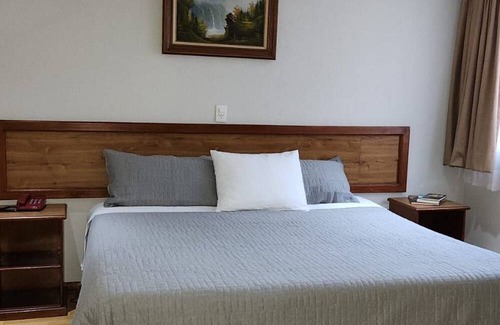 Toluca City-Centre House | Deluxe King size Bedroom