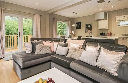Allithwaite Ski Chalet | Deluxe lodge designed with luxury in mind.
