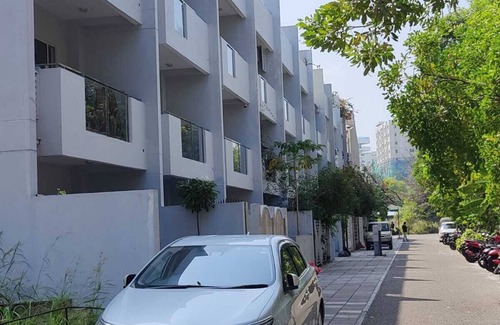 Hulhumale Apartment | Deluxe Room in a Quite Neighborhood