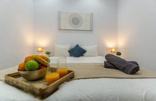 Ciudad Universitaria Apartment | Deluxe Signature Studio - Malaga Center