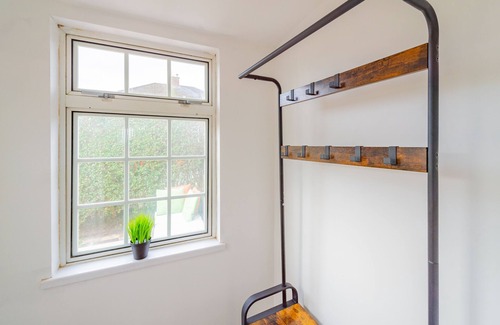 Heswall Apartment | Deluxe Studio Annexe - En-Suite Shower - Heswall