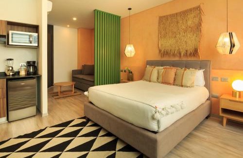 Financial District Apartment | Deluxe Suite w Sofa-Bed Terrace & Pool