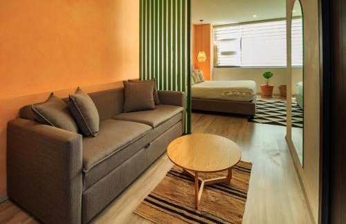 Financial District Apartment | Deluxe Suite w Sofa-Bed Terrace & Pool