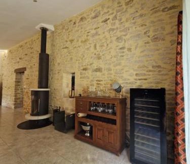 Etauliers Villa | Demeure en pierre avec piscine privée