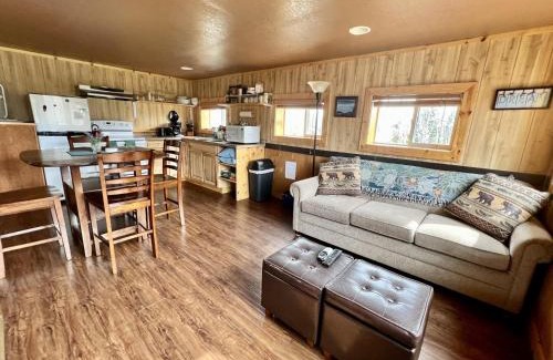 Healy House | Denali Park View Family Log Cabin