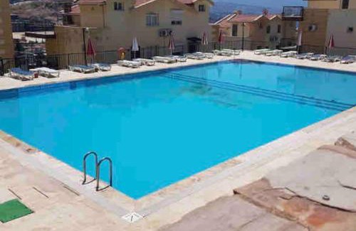 Kadnlar Denizi Mahallesi Villa | Deniz manzaralı, havuzlu ve Bahçeli triplex villa