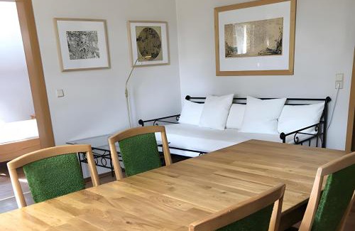 Krippen Apartment | Denkmal an Urlaub