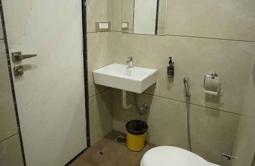 Pithampur Hotel | Deotel Inn Pithampur by JMC