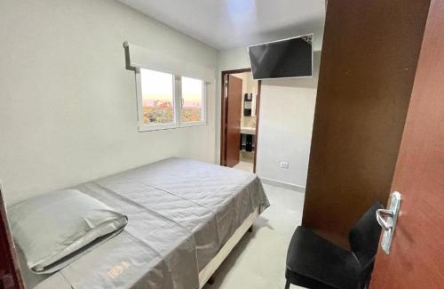 Santa Cruz Apartment | Departamentos cerca del Aeropuerto y sobre AV con Piscina WiFi Moderno