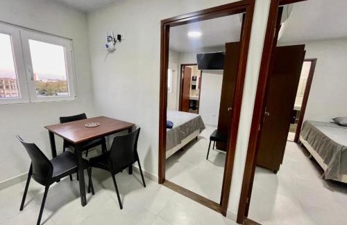 Santa Cruz Apartment | Departamentos cerca del Aeropuerto y sobre AV con Piscina WiFi Moderno