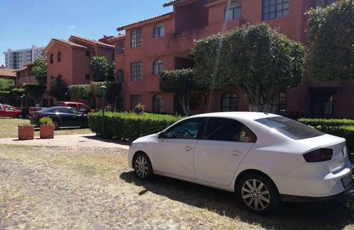zona dos extendida Apartment | Departamento ubicación, cómodo, estacionamiento
