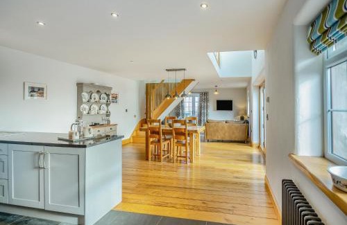 Rhyd-y-clafdy House | Deri Cottage