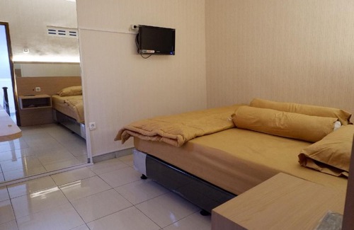 Sidomulyo Villa | deRollas Villa Batu