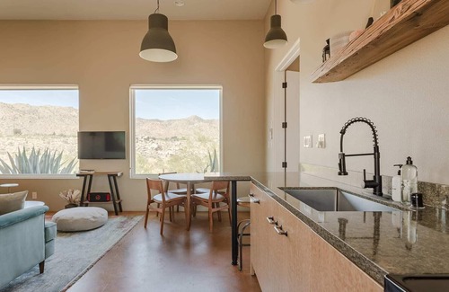 Joshua Tree House | Desert Hideaway JT Park -Hot Tub, Cold Plunge Pool
