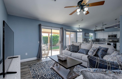 Cottonwoods Crossing House | Desert Oasis - Heated Pool, Putting Green, Lots of Parking